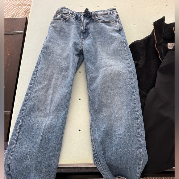 Abercrombie High Rise 90s Relaxed Jean, 27, raw hem, short - Picture 2 of 5